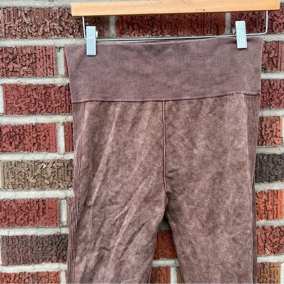 No Boundaries Brown Washed Faded High Waisted Leggings - Picture 3 of 5